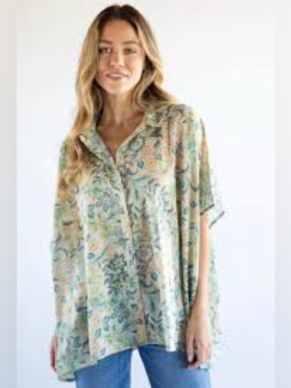 Natural Life Kelly one size cream floral button front shirt, OS.